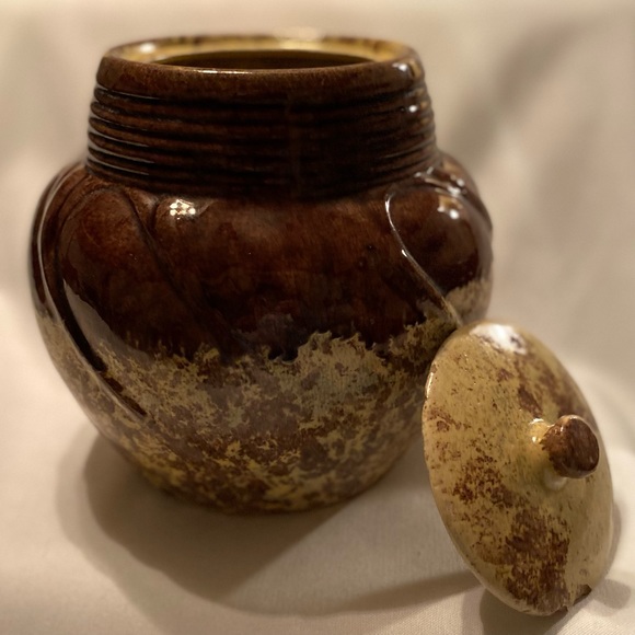 Vintage Gonder 8.5" Yellow & Brown Drip/Sponge P-24 U.S.A Swirl Round Cookie Jar - Picture 8 of 12